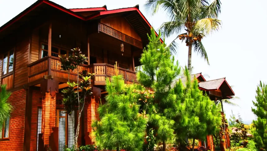 Jambuluwuk Puncak Resort