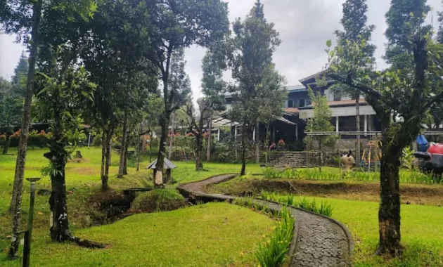 Villa Prabu Putragus Cisarua